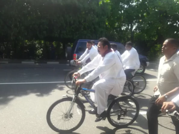 Prime Minister Riding Lumala To Parliament